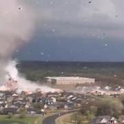 Amerykańskie domki z tektury vs tornado